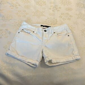 Women’s size 6 Calvin Klein white denim shorts